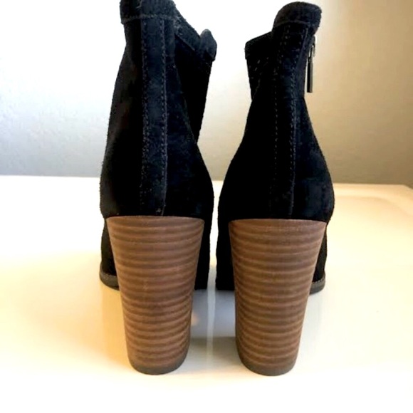 New LUCKY BRAND Lakmeh Peep Toe Ankle Booties Black Suede 4" Heel SZ 7 - Picture 6 of 8
